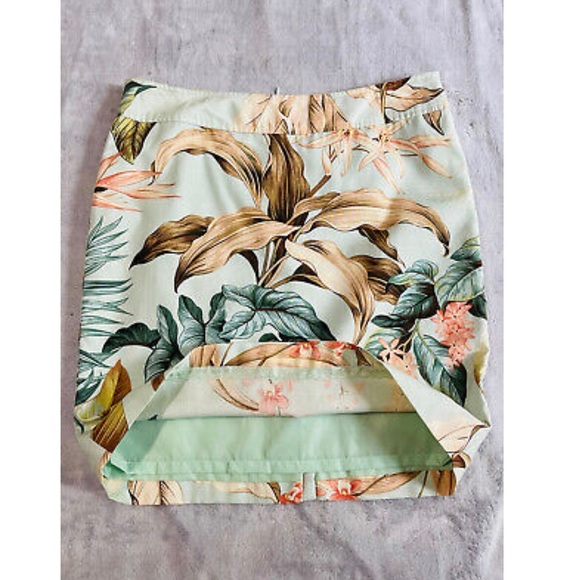 TOMMY BAHAMA ROYAL FLORAL PRINT SILK STRAIGHT SKIRT SIZE 8 - Picture 2 of 7
